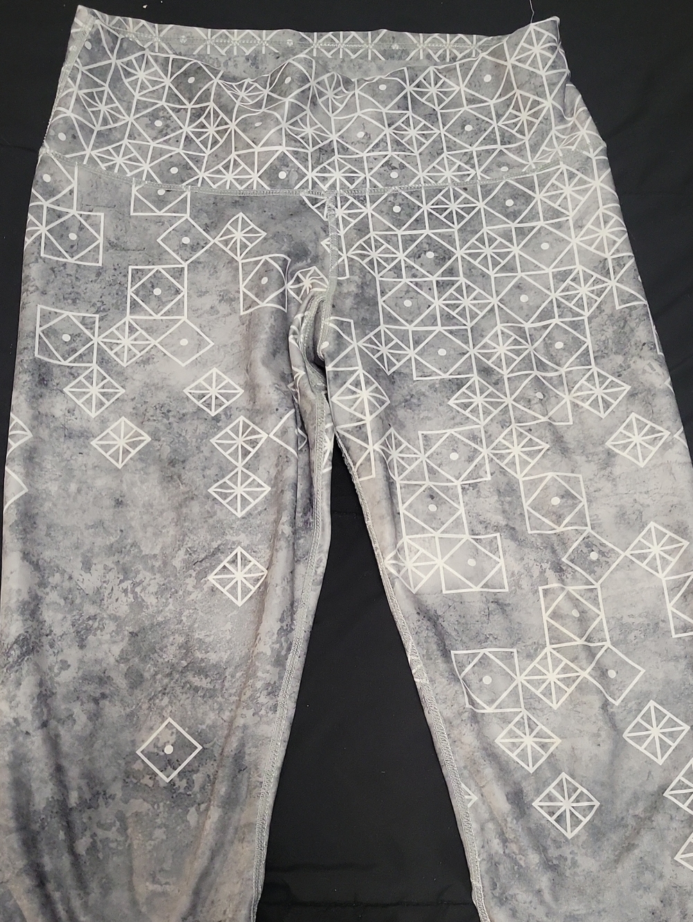 My Inner Fire Size 8 Gray Sacred Geometry Graphic Yoga Leggings